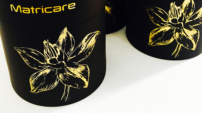 中秋節臨近 紙罐包裝廠家曬工藝 拼創意 